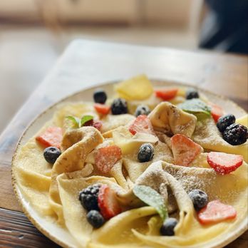Fusion Kitchen - Mlyntsi With berries - Breakfast & Brunch Near Me - Los Angeles, California