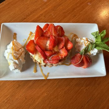 Chantrel - Seasonal fruit tart - Desserts Near Me - West Linn, Oregon Chantrel - Seasonal fruit tart - Desserts Near Me - West Linn, Oregon