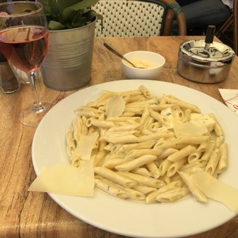 Venezia - Penne Quattro formaggio - Italian Near Me - Copenhagen, 84 Venezia - Penne Quattro formaggio - Italian Near Me - Copenhagen, 84