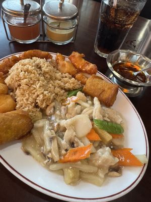 Lee's Chinese Restaurant by null