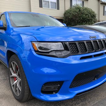 EveryWrap - Gloss blue wrap on Jeep - Vehicle Wraps Near Me