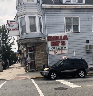 Bella Re's Pizza