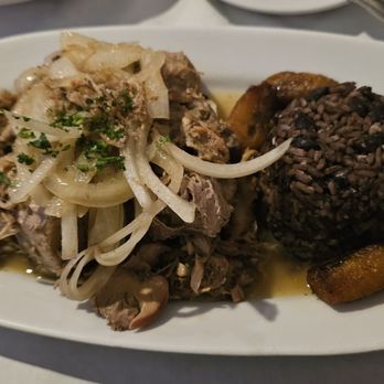 Vicente's Cuban Cuisine - Lechon asado - Cuban Near Me - Detroit, Michigan Vicente's Cuban Cuisine - Lechon asado - Cuban Near Me - Detroit, Michigan