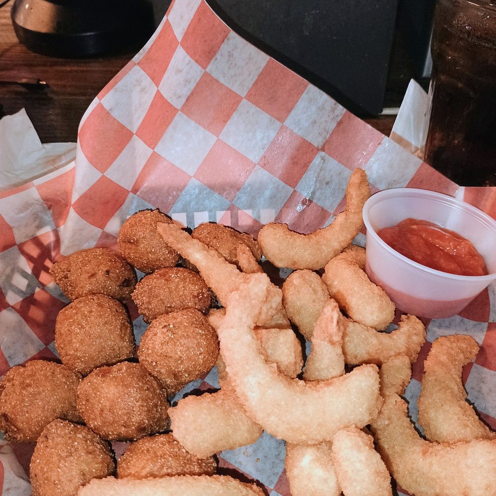 Sachse Ice House - Shrimp and hush puppies. Absolutely zero flavor in the batter more than likely just frozen and fried. - Burgers Near Me - Sachse, Texas