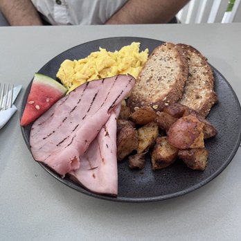 Moondog Cafe & Bakery - Cafes Near Me - Key West, Florida