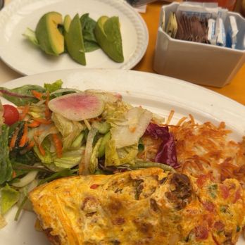 Coco's Kitchen - Mexicano omelette - Breakfast & Brunch Near Me - Puerto Vallarta, JAL