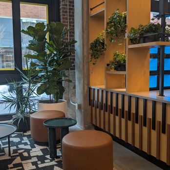 Eastern Edge - Lots of seating - Bars Near Me - Cambridge, Massachusetts Eastern Edge - Lots of seating - Bars Near Me - Cambridge, Massachusetts