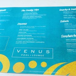 Venus Pool Lounge