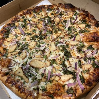 Big Rol's Pizza - BBQ Chicken Pizza - Pizza Near Me - Lynwood, California Big Rol's Pizza - BBQ Chicken Pizza - Pizza Near Me - Lynwood, California