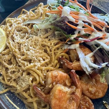 Pho Hoang - Garlic Noodles with cajun Shrimp - Vietnamese Near Me - Vallejo, California Pho Hoang - Garlic Noodles with cajun Shrimp - Vietnamese Near Me - Vallejo, California