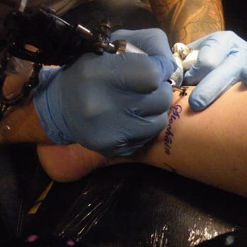 Belfast City Skinworks - Robin doing his thang! - Tattoo Near Me - Belfast, BFS Belfast City Skinworks - Robin doing his thang! - Tattoo Near Me - Belfast, BFS