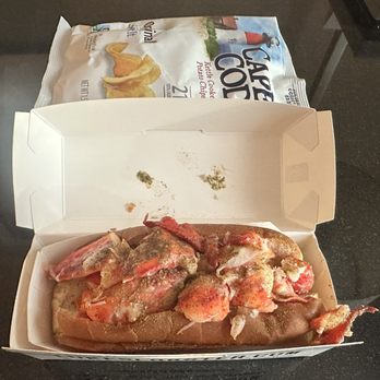 Luke's Lobster Penn Quarter - Lobster roll - compared to the size of small chips - Seafood Near Me - Washington, DC, District of Columbia Luke's Lobster Penn Quarter - Lobster roll - compared to the size of small chips - Seafood Near Me - Washington, DC, District of Columbia