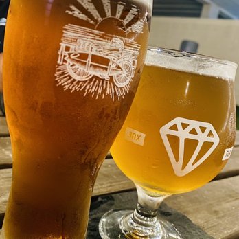 Ruby Beach Brewing - Hart of the City (amber lager) and Scallywag (prickly pear/passion fruit sour) - Bars Near Me - Jacksonville, Florida