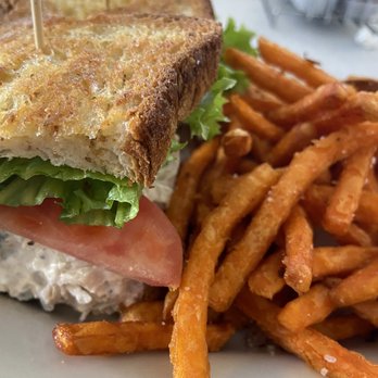 DeVivo's Eatery - Chicken salad on gluten free - New American Near Me - Keller, Texas