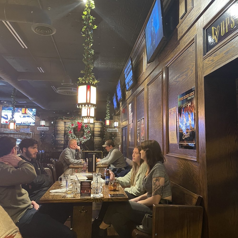 Three Blind Mice Irish Pub - Great seating - Irish Pub Near Me - Mount Clemens, Michigan