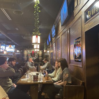 Three Blind Mice Irish Pub - Great seating - Irish Pub Near Me - Mount Clemens, Michigan Three Blind Mice Irish Pub - Great seating - Irish Pub Near Me - Mount Clemens, Michigan