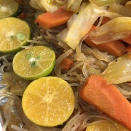 Close up of DELICIOUS catered pancit. Yay for Calimansi!!!