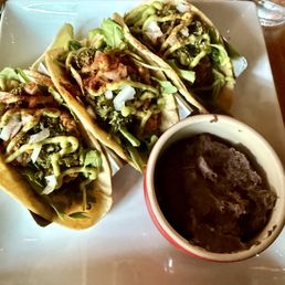 Car 'nay' asada tacos