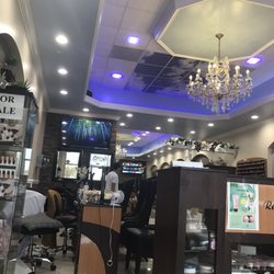 Luxury Nails - Inside the shop!