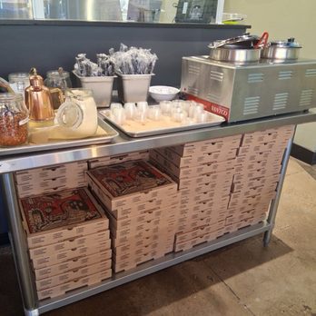 Capella Pizzeria - Sauce and condiments - Pizza Near Me - Birmingham, Alabama