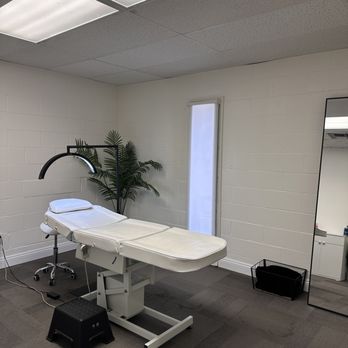 Lovette Lashes - Studio - Eyelash Service Near Me - West Covina, California Lovette Lashes - Studio - Eyelash Service Near Me - West Covina, California