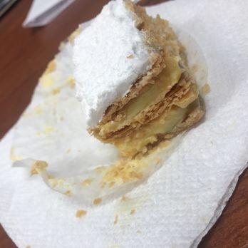 Holiday Bakery - Bakeries Near Me - Hialeah, Florida