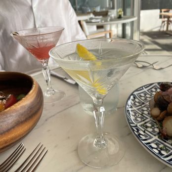 Si Si Restaurant - Henrick's martini with a lemon twist - Mediterranean Near Me - East Hampton, New York Si Si Restaurant - Henrick's martini with a lemon twist - Mediterranean Near Me - East Hampton, New York