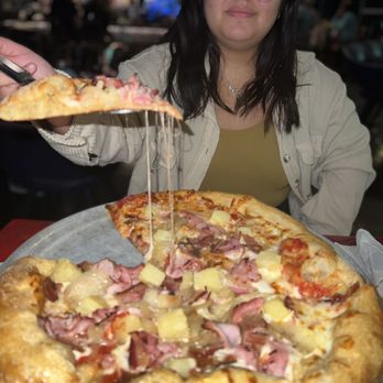 Mellow Mushroom - Pacific Rim - Pizza Near Me - Fort Myers, Florida