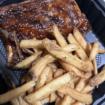 Bahama Breeze - Half rack Baby Back Ribs, fries - Latin American Near Me - Charleston, South Carolina Bahama Breeze - Half rack Baby Back Ribs, fries - Latin American Near Me - Charleston, South Carolina