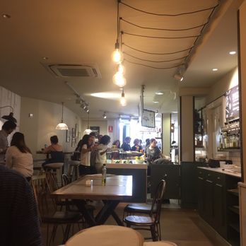 Faborit - View from seat against the back wall. Inside the place is shaped like an L - Breakfast & Brunch Near Me - Madrid, M