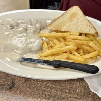Big Country Cafe - Chicken Fried Steak with Fries - Breakfast & Brunch Near Me - Dumas, Texas
