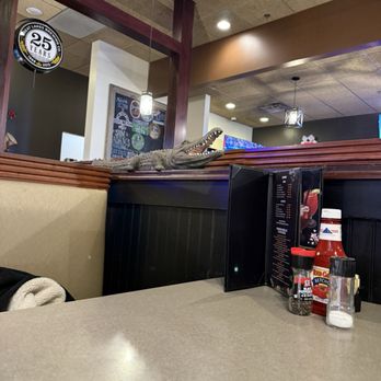 Hebron Grille - Booth seats are the best - American Near Me - Hebron, Kentucky