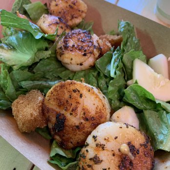 Fish Hut Grill - The freshest, largest melt in your mouth scallops on the island! - American Near Me - Emerald Isle, North Carolina Fish Hut Grill - The freshest, largest melt in your mouth scallops on the island! - American Near Me - Emerald Isle, North Carolina
