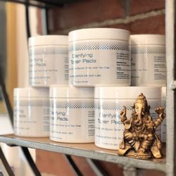 Luna Atelier Skin - Clarifying Toner Pads! Perfect for ingrowns!!!