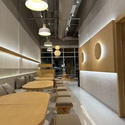 Ciao Poke - Interior (indoor seating)
