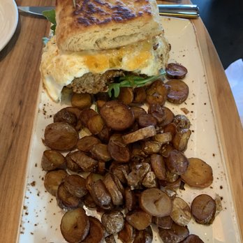 Canvas - Chicken Biscuit - New American Near Me - Orlando, Florida