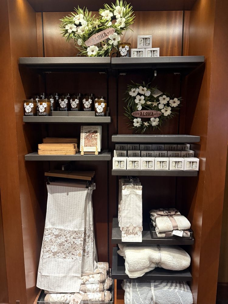 Hale Manu Boutique