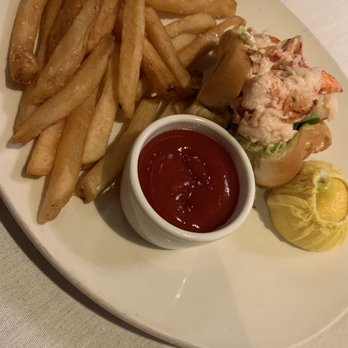 Atlantic Fish - Lobster Roll - Seafood Near Me - Boston, Massachusetts Atlantic Fish - Lobster Roll - Seafood Near Me - Boston, Massachusetts
