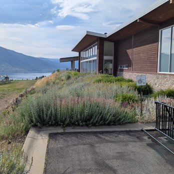 Poplar Grove Winery - Winery entrance - Wineries Near Me - Penticton, British Columbia Poplar Grove Winery - Winery entrance - Wineries Near Me - Penticton, British Columbia