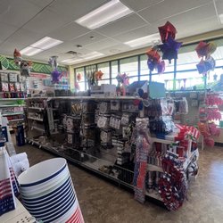 Dollar Tree - Dollar Tree is decorated with balloons