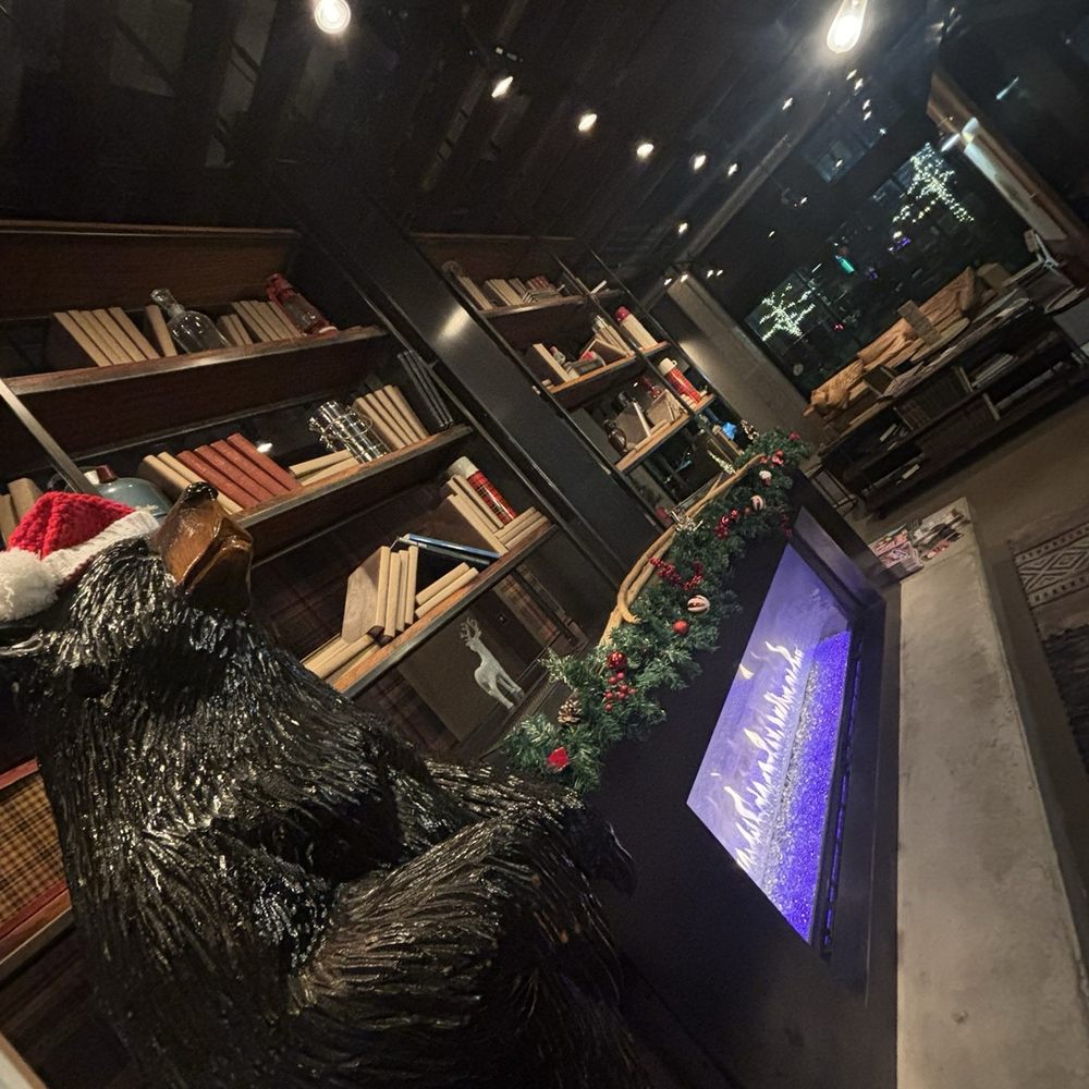 Moxy Seattle Downtown - Hotels Near Me - Seattle, Washington