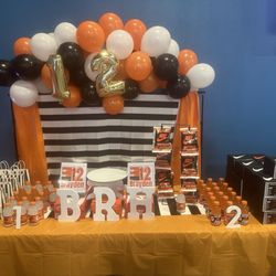 Urban Air Trampoline and Adventure Park - Decor from party