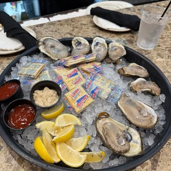 Le Bayou Restaurant & Oyster Bar - Raw Oysters - Cajun/Creole Near Me - New Orleans, Louisiana Le Bayou Restaurant & Oyster Bar - Raw Oysters - Cajun/Creole Near Me - New Orleans, Louisiana