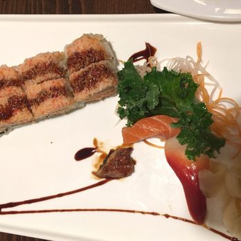 Sakura Japanese Restaurant - Golden Lobster Roll - Sushi Bars Near Me - Wilmington, Delaware