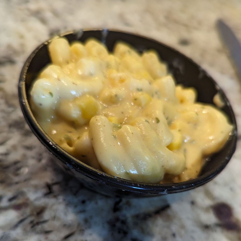 Famous Dave's Bar-B-Que - Tiny side of jalapeno Mac n cheese. Tiny. And not much flavor. Corn in it. And no jalapeno - Barbeque Near Me - Apple Valley, Minnesota Famous Dave's Bar-B-Que - Tiny side of jalapeno Mac n cheese. Tiny. And not much flavor. Corn in it. And no jalapeno - Barbeque Near Me - Apple Valley, Minnesota