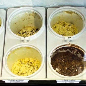 Bella Creamery - Just a few cow milk ice cream flavors - Ice Cream & Frozen Yogurt Near Me - Kingsburg, California