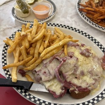 Park West Diner - Diners Near Me - Little Falls, New Jersey Park West Diner - Diners Near Me - Little Falls, New Jersey