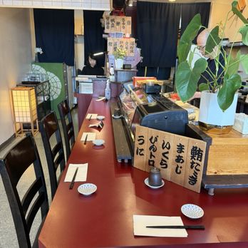 Yoshida Sushi - Sushi Bars Near Me - Vancouver, British Columbia