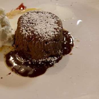 Metuchen Inn - Warm Chocolate Moelleux - New American Near Me - Metuchen, New Jersey Metuchen Inn - Warm Chocolate Moelleux - New American Near Me - Metuchen, New Jersey