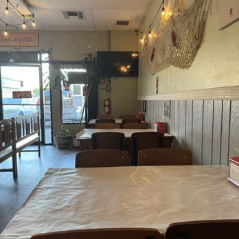 Cajun Crawfish Stop - Inside - Cajun/Creole Near Me - Covina, California